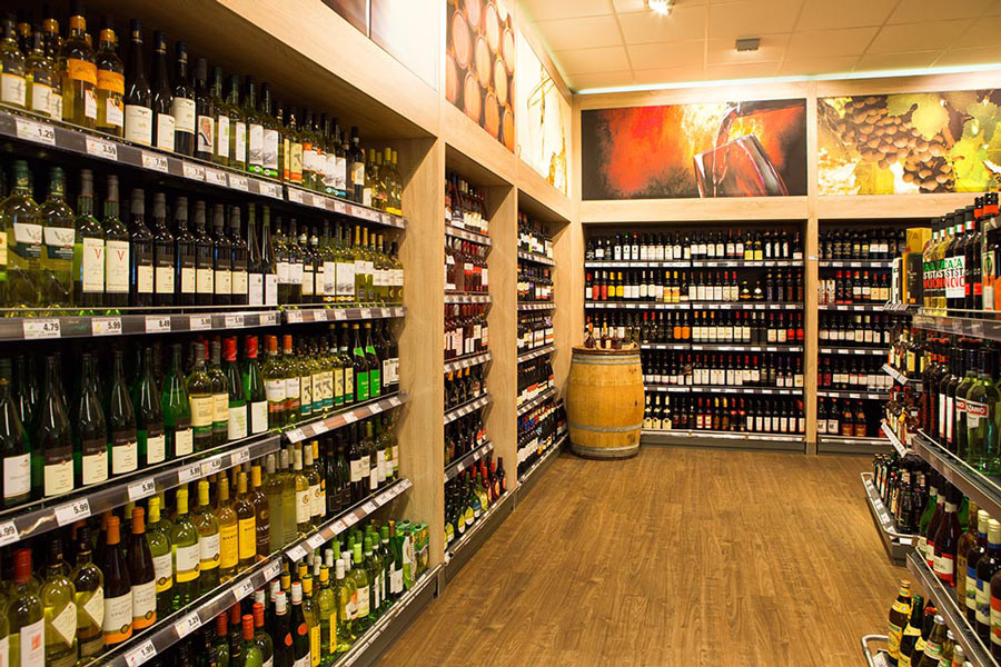 Wein und Getränke kaufen in Oettingen